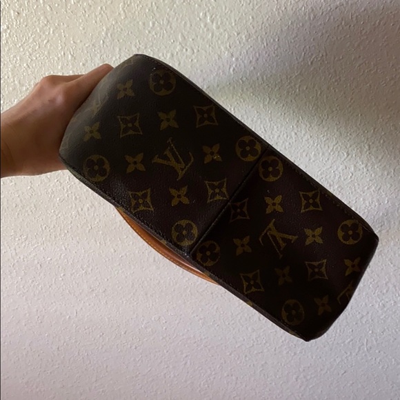 Louis Vuitton Loop Zipper purse - Picture 6 of 9